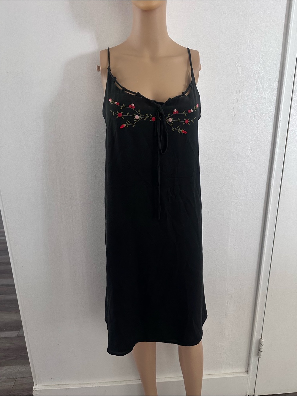90s Vintage Valerie Stevens Petites 100% Silk Lattice-Neck Slip Dress